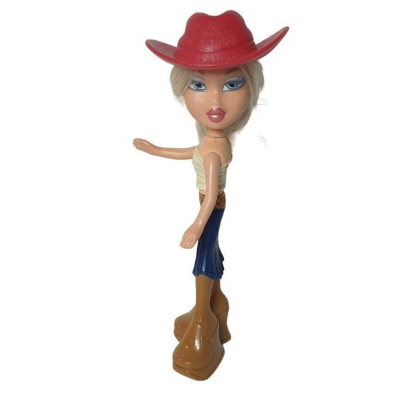 Vintage Bratz CHLOE Doll 2003 Collectible McDonalds Toy Blond Hair Mini Doll - Picture 4 of 5